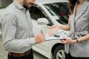 Jak tanio wynająć auto?