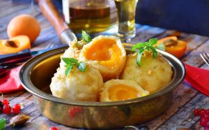 Pierogi z Mięsem: Odkryj Najlepsze Farsze, Które Nadadzą Twoim Kluchom Wyjątkowy Smak